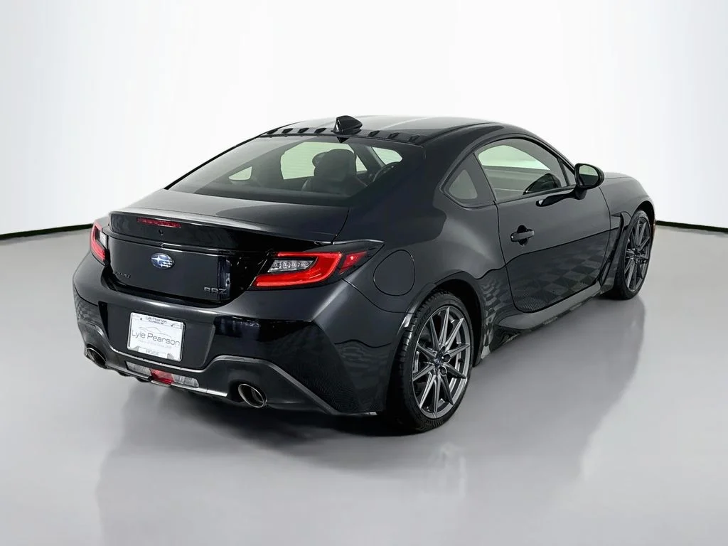 Used 2022 Crystal Black Silica Subaru Limited image 9