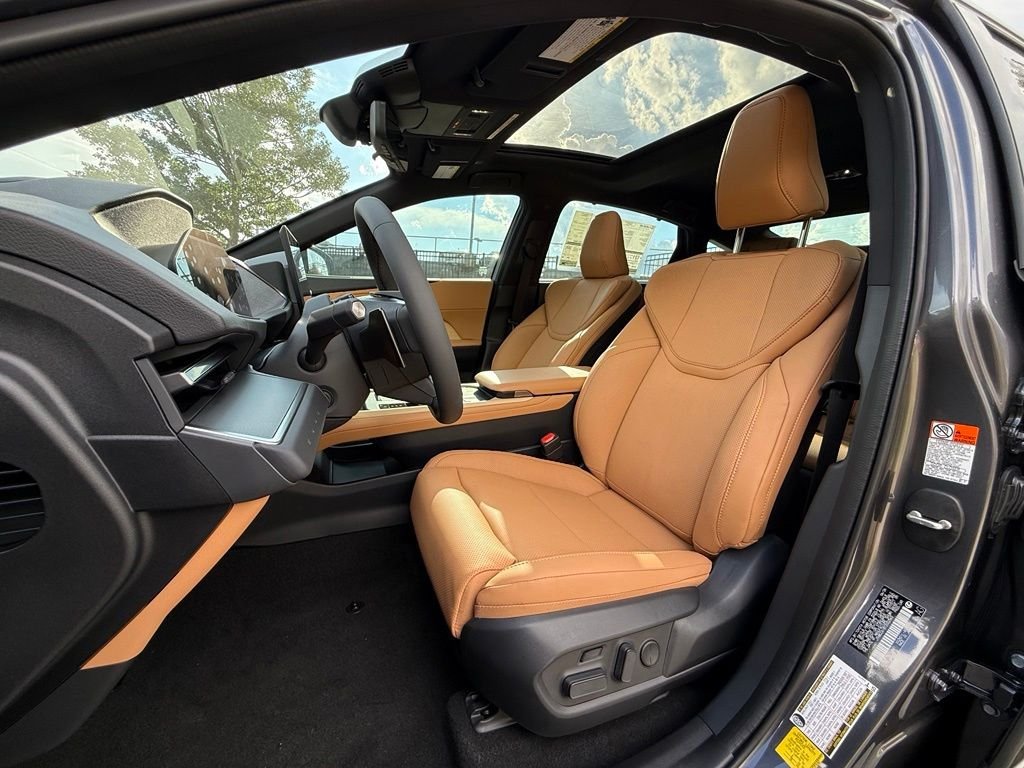 New 2026 Cloudburst Gray Lexus ES 350e LUXURY image 5