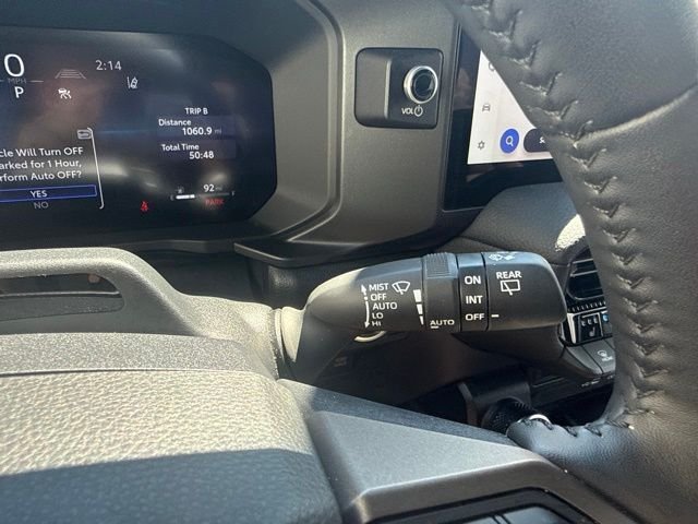 Used 2025 White Toyota Base image 33