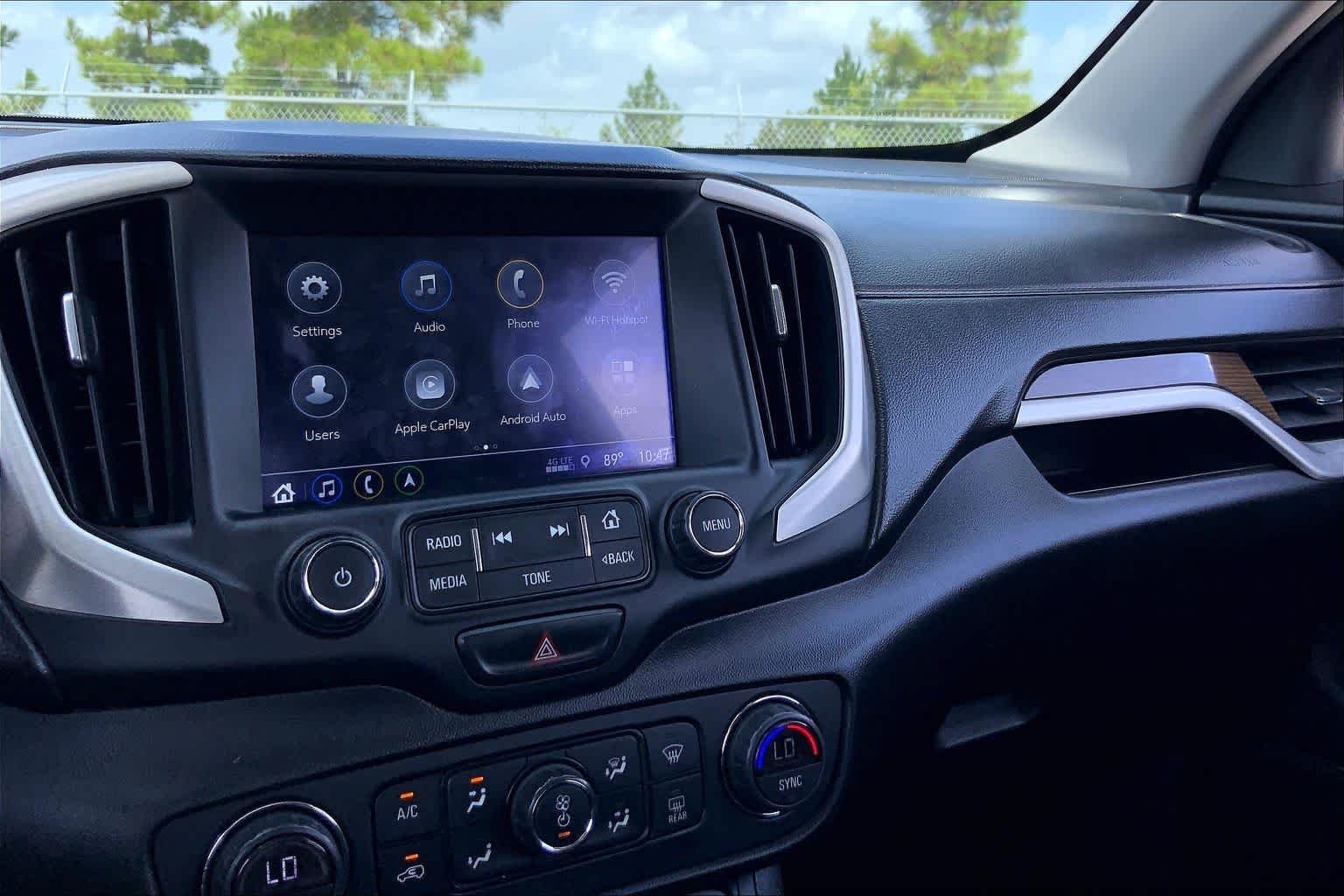 Used 2018 Graphite Gray Metallic GMC SLE image 35