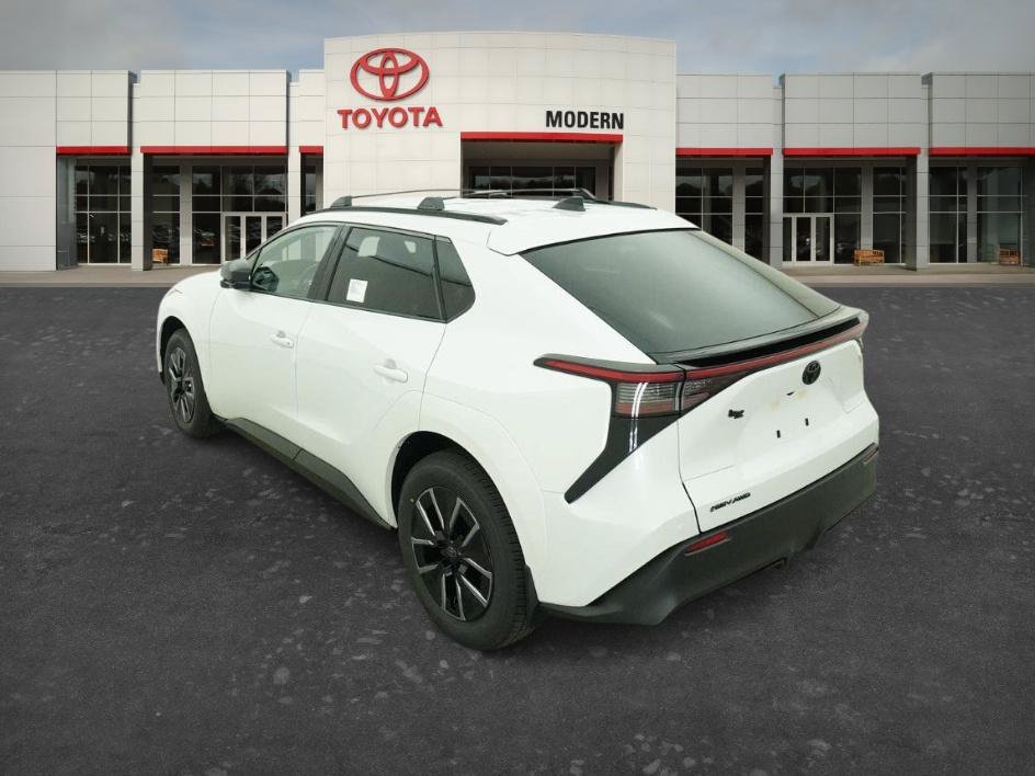 New 2026 WINDCHILL PEARL Toyota XLE image 12