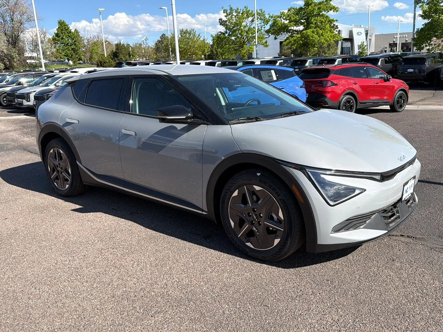 New 2026 Wolf Gray Kia Light Long Range image 3