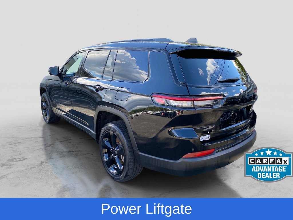 Used 2023 Black Jeep Altitude image 4