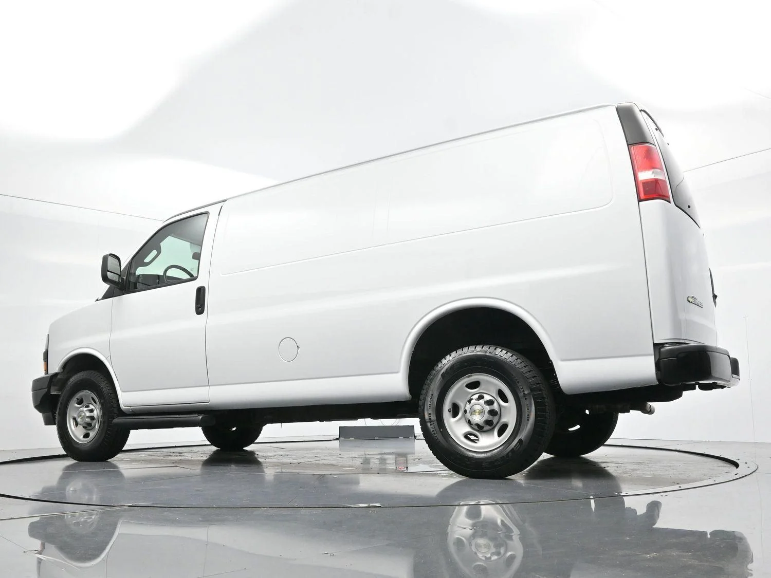 Used 2023 Summit White Chevrolet WT image 45