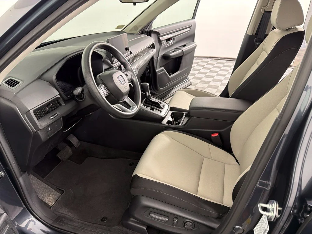 Used 2024  Honda EX image 17
