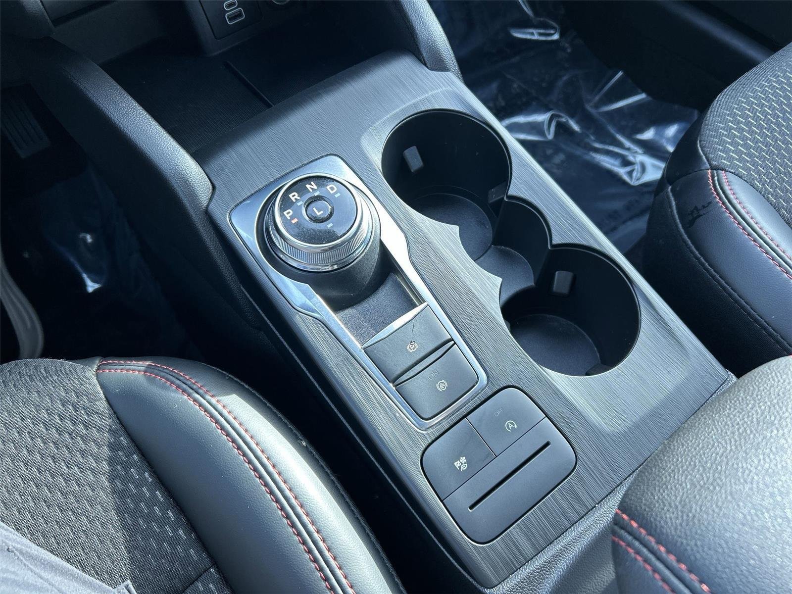 2025 Ford Escape ST-Line - Photo 19