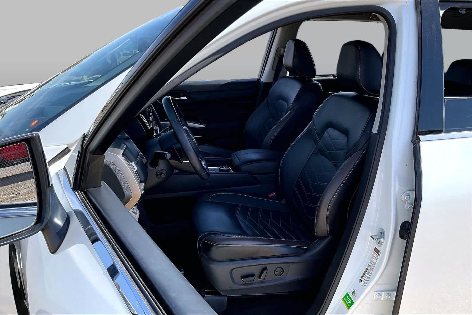 Used 2024 Pearl White Tricoat Nissan Platinum image 8