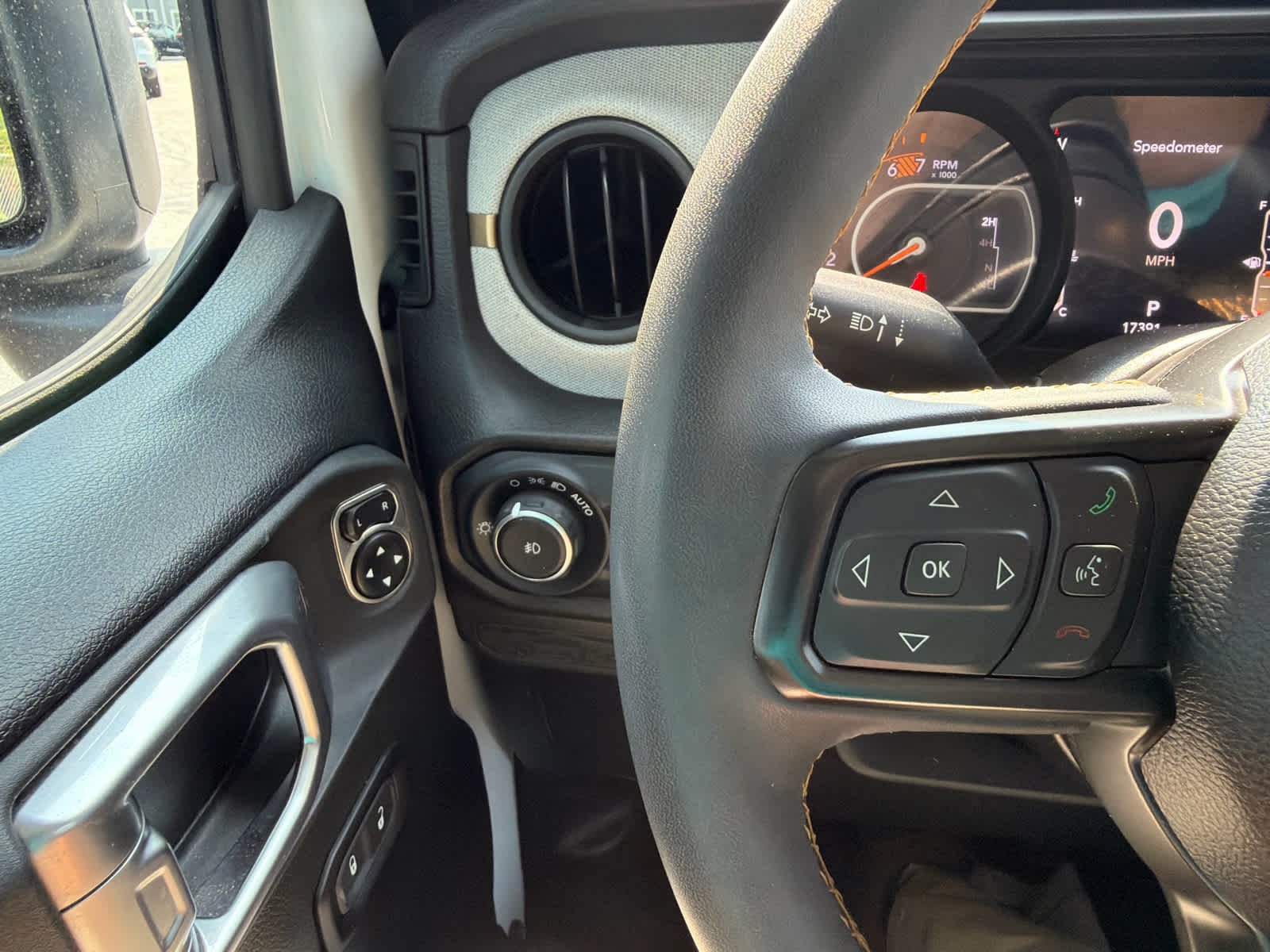 Certified Used 2024 Bright White Clearcoat Jeep Sport S image 28