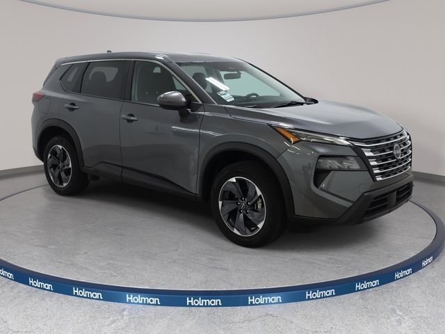 Used 2025 Gray Nissan SV image 4