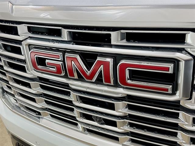 2026 GMC Yukon XL Denali - Photo 32
