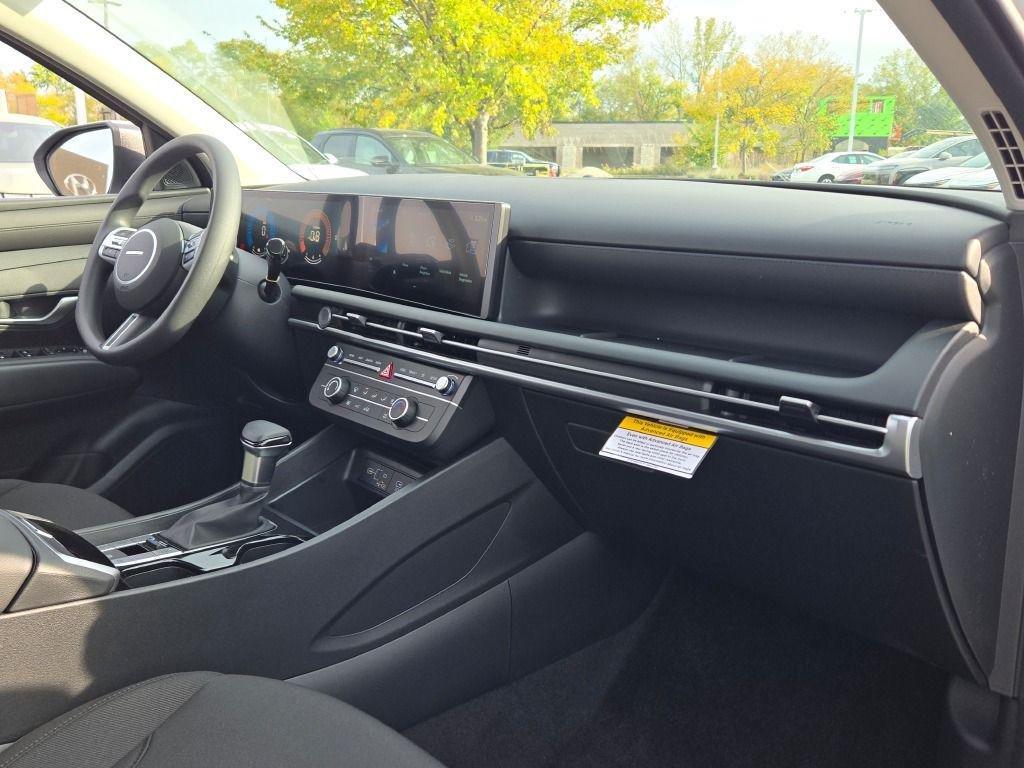 New 2026 White Hyundai SE AWD image 7