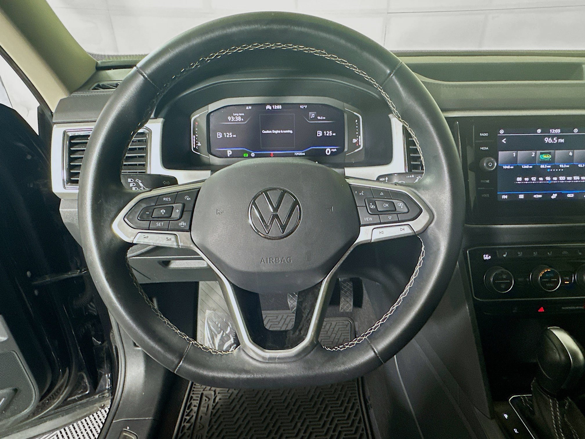 Used 2022 Black Volkswagen 2.0T SE w/Technology image 15
