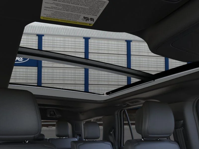 New 2026 Star White Metallic Tri-Coat Ford Platinum image 22