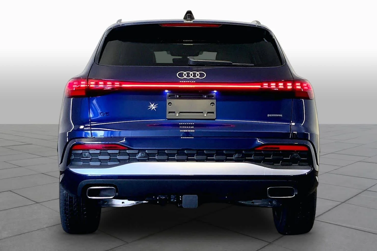 New 2026 NAVARRA BLUE Audi Premium image 4