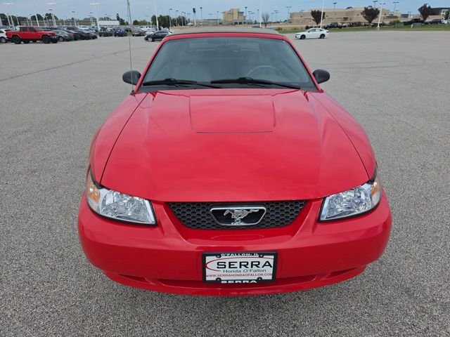 Used 2004 Torch Red Ford V6 image 16
