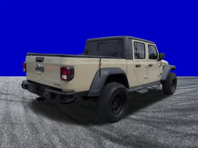 Used 2020 Gobi Clearcoat Jeep Sport image 4