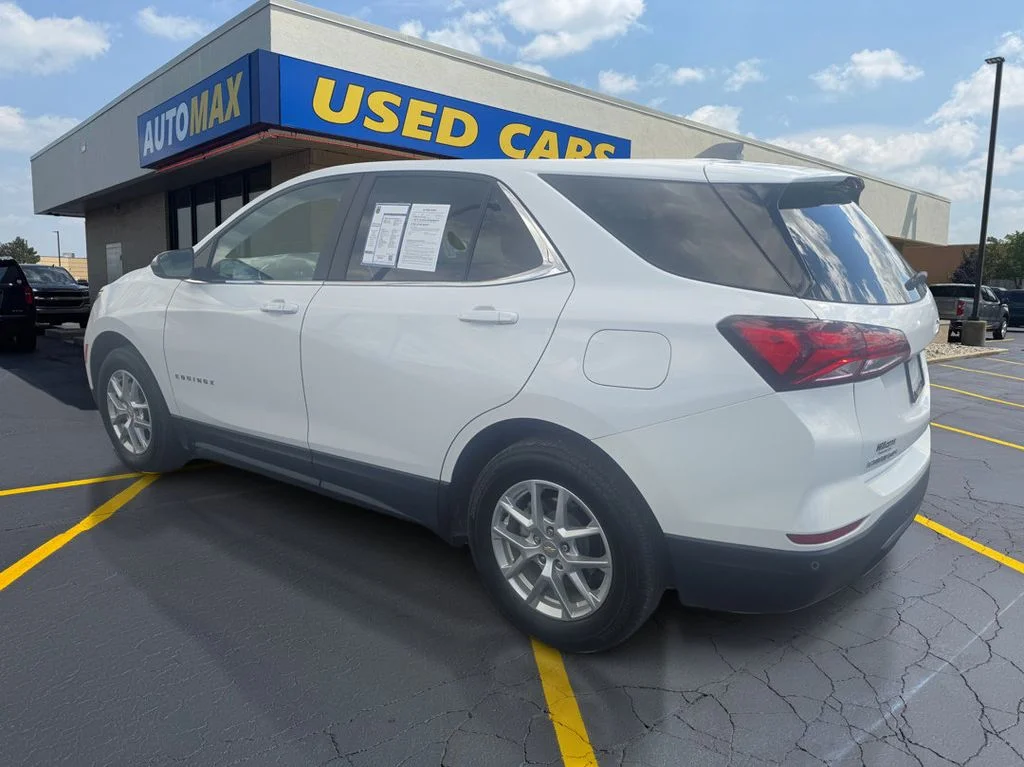 Used 2023 Summit White Chevrolet LT image 7