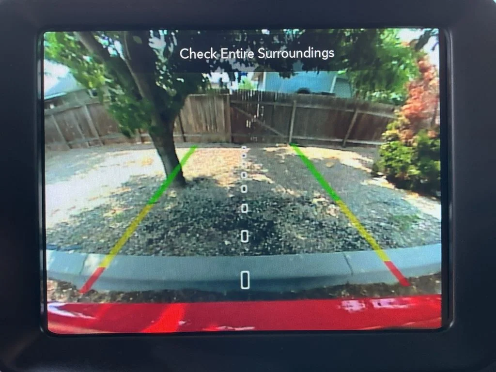 Used 2022 Red Jeep Latitude image 15