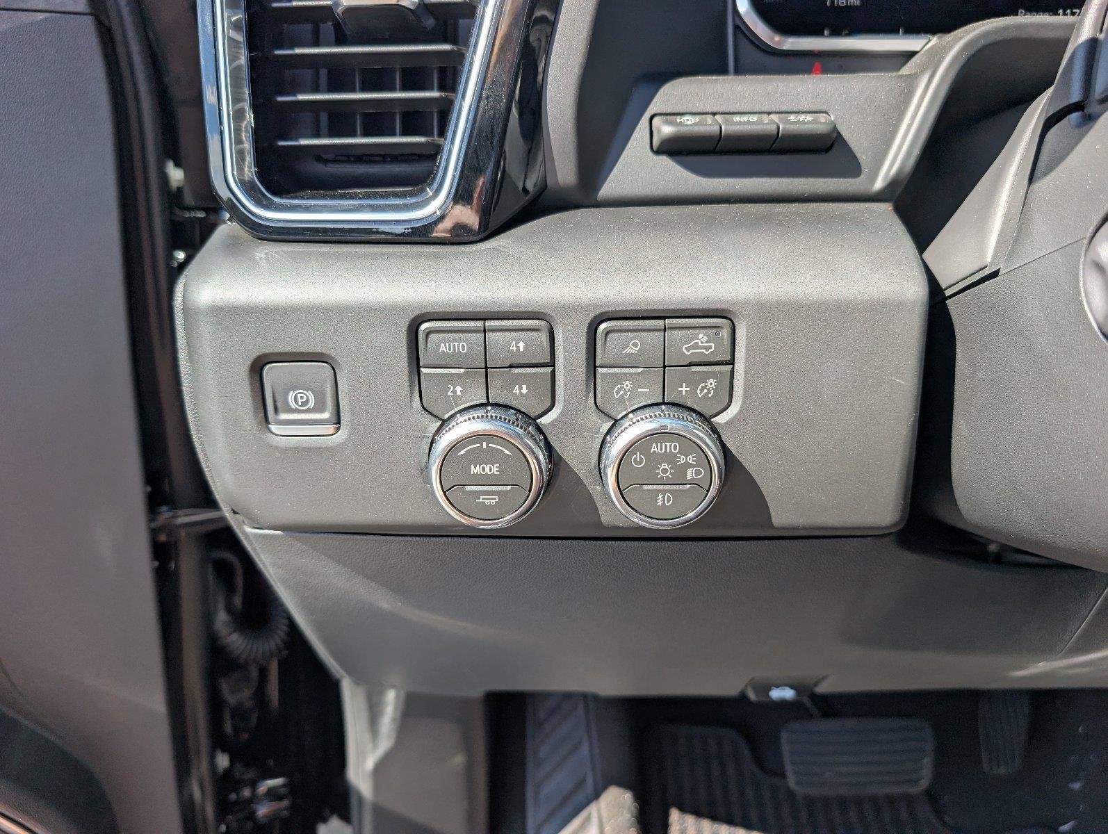New 2026 Onyx Black GMC Denali Ultimate image 31