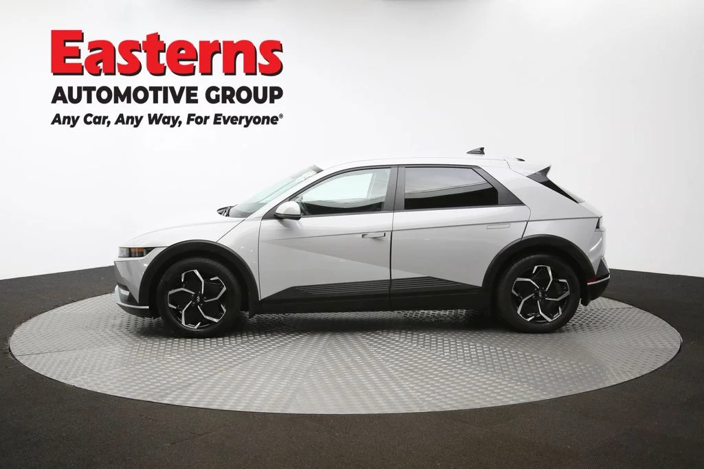 Used 2023 Gray Hyundai SE image 56
