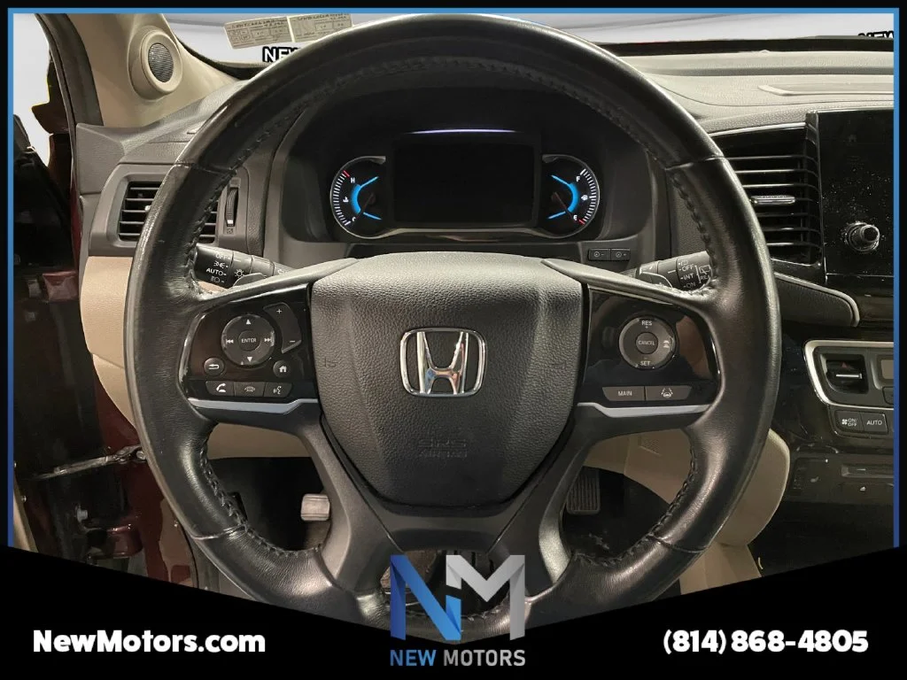 Used 2021 Red Honda Touring image 12