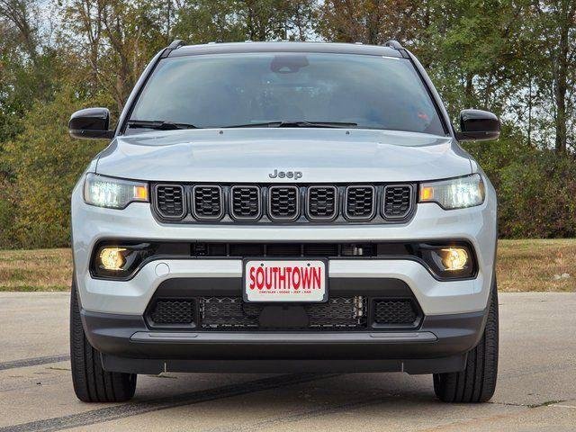 New 2026 Silver Zynith Metallic Clear-Coat Exterior Paint Jeep Limited image 2