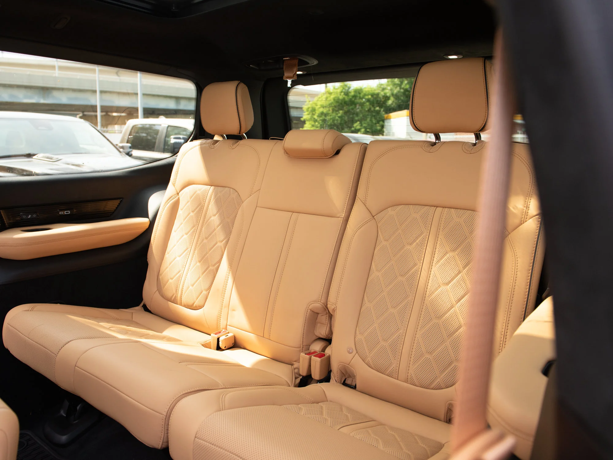 New 2026 White Jeep Summit Reserve* image 26
