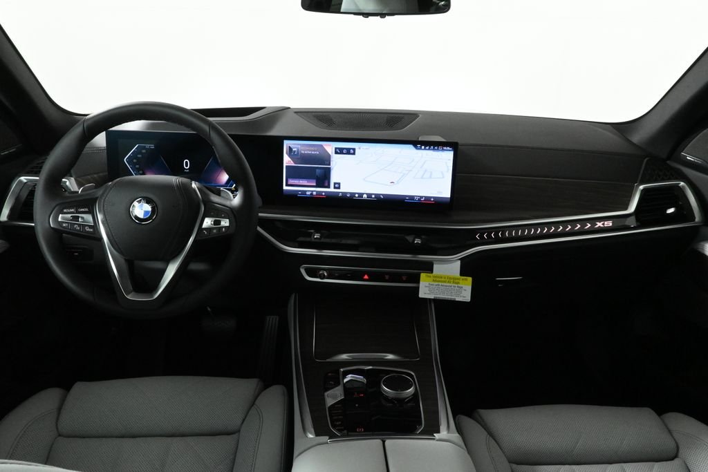 Used 2026 Black BMW xDrive40i image 17