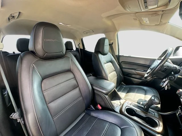 Used 2019 Black GMC Denali image 32