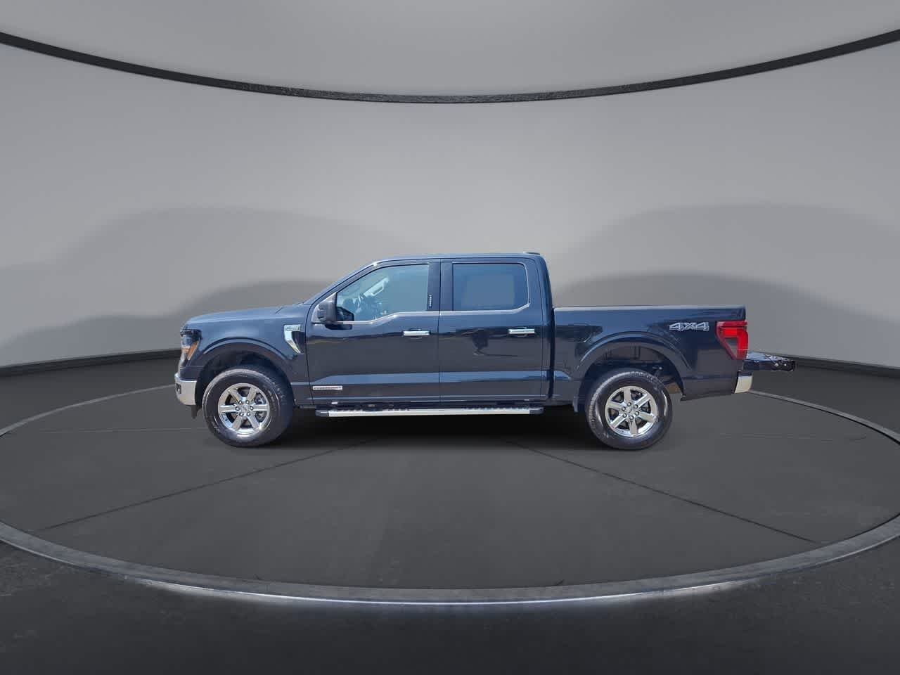 Used 2024 Agate Black Metallic Ford XLT image 5