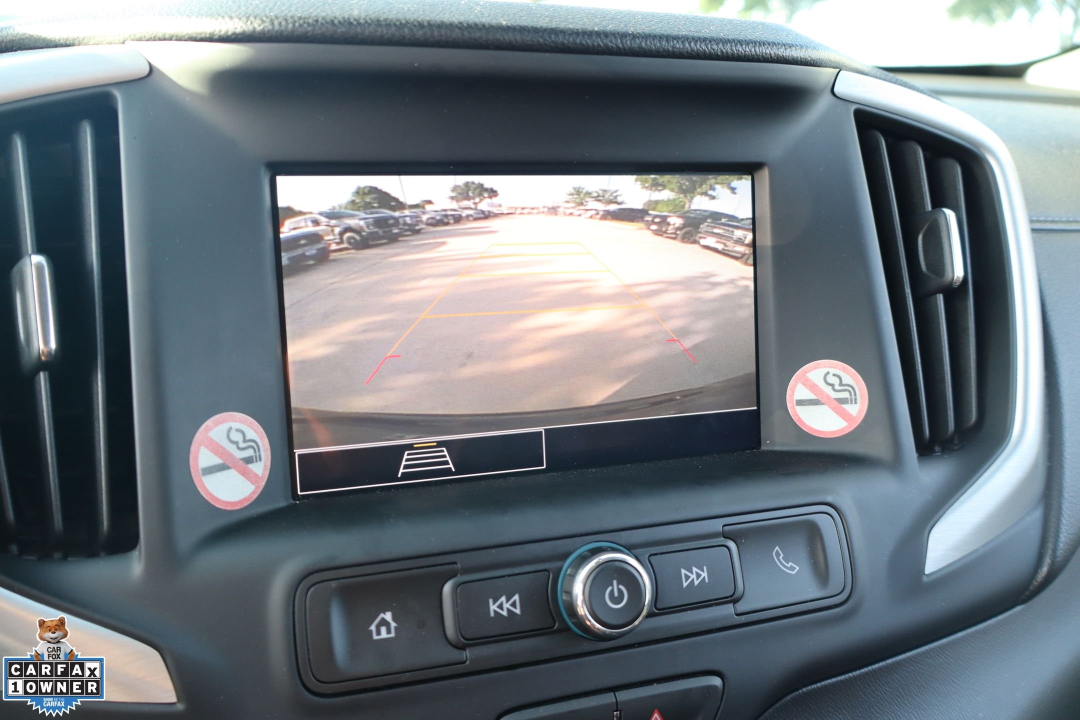 Used 2024 Ebony Twilight Metallic GMC SLE image 21