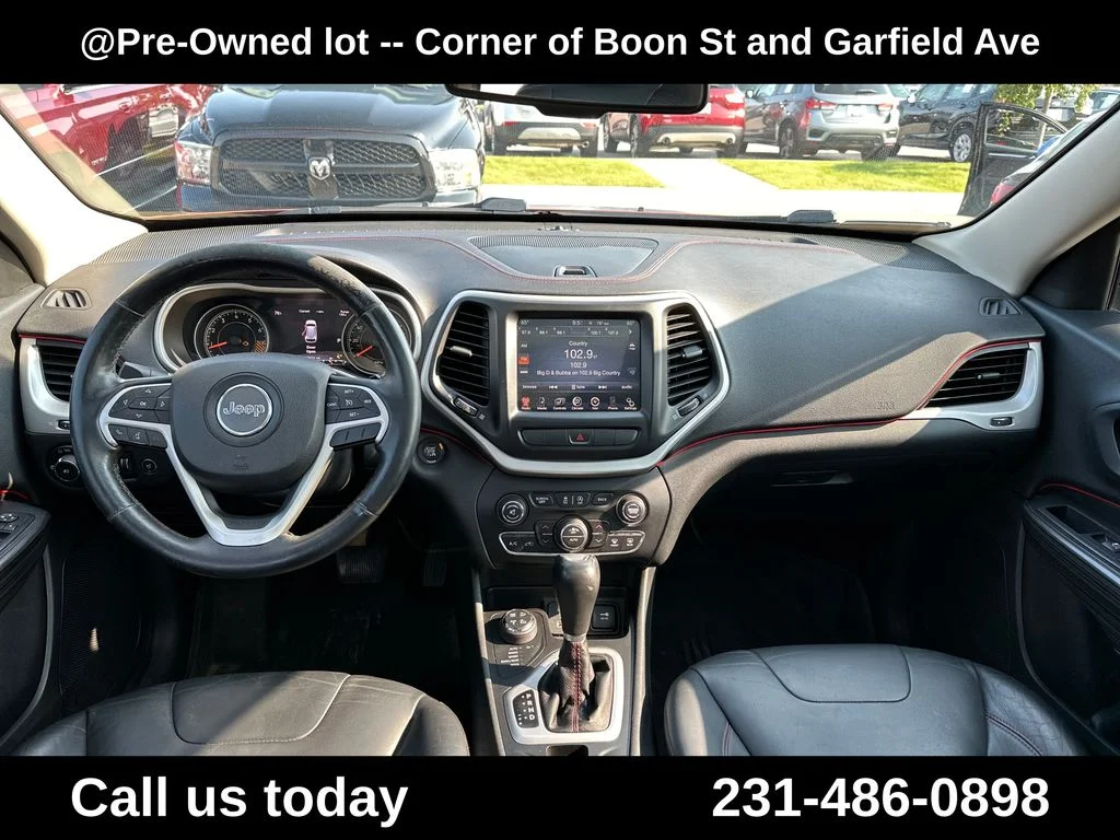 Used 2015 Orange Jeep Trailhawk image 18