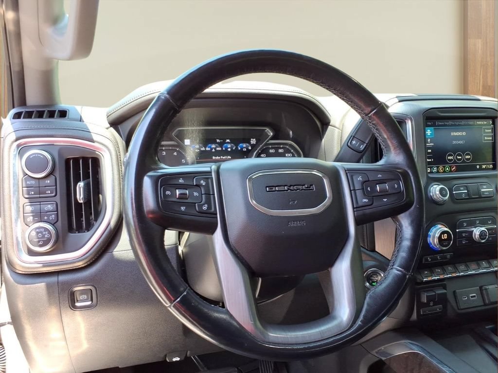 Used 2019 WHITE FROST TRICOAT GMC Denali image 3