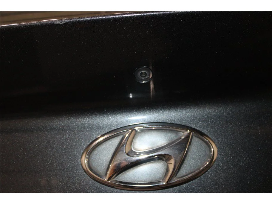 Used 2021 Portofino Gray Hyundai SEL Plus image 17