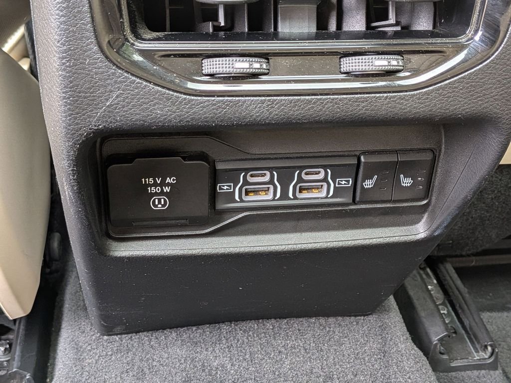 Used 2022 Black Jeep Limited image 27