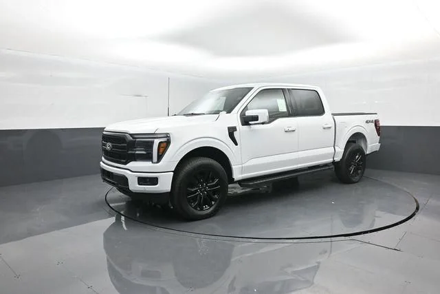 New 2026 Oxford White Ford Lariat® image 4