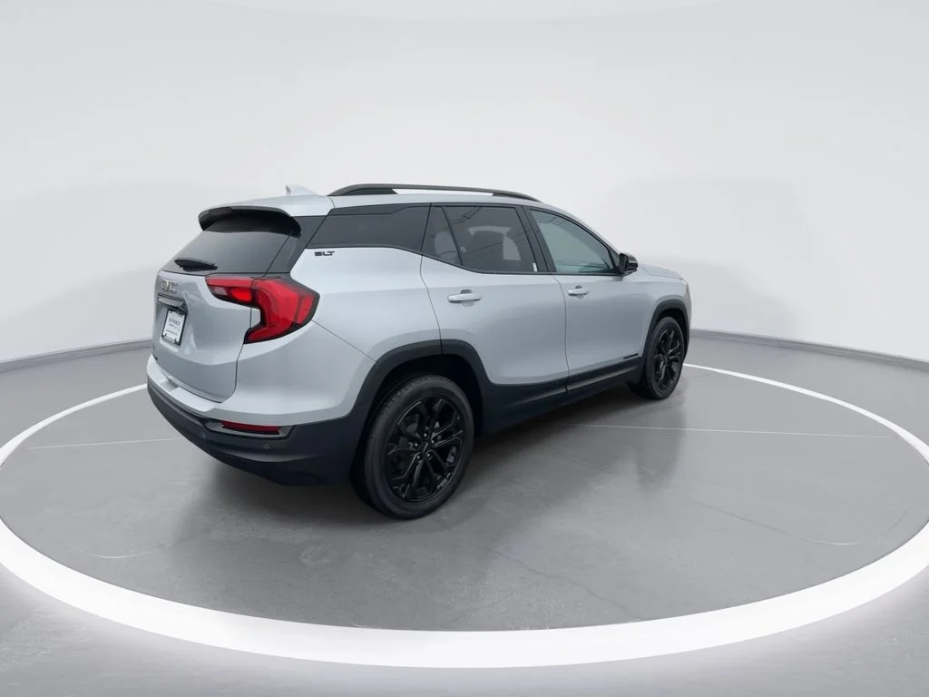 Used 2021 Silver GMC SLT image 8