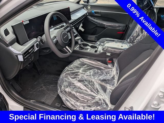 Used 2026 White Hyundai SE image 11