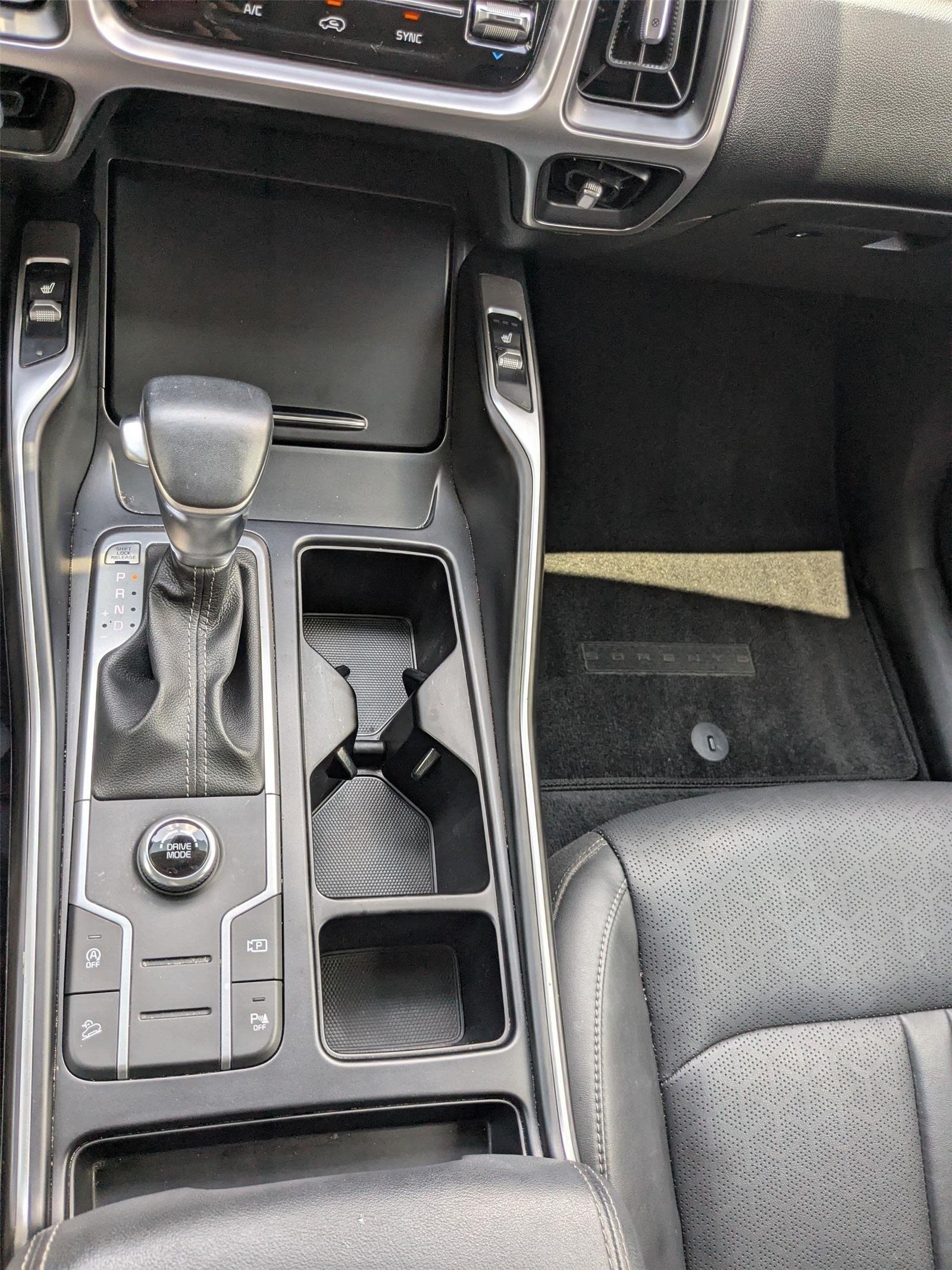 Used 2022 Gravity Grey Kia S image 18