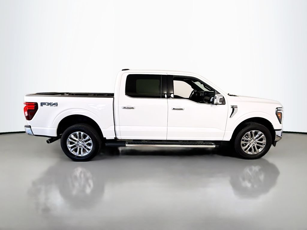 Used 2025 Star White Metallic Tri-Coat Ford LARIAT image 15