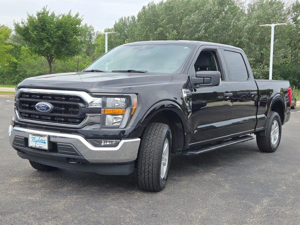 Used 2023 Agate Black Ford XLT image 3