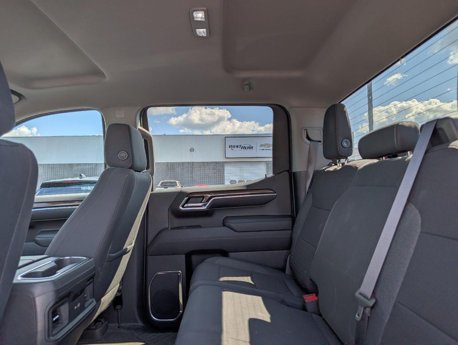 Used 2022 Northsky Blue Metallic Chevrolet LT Trail Boss image 9