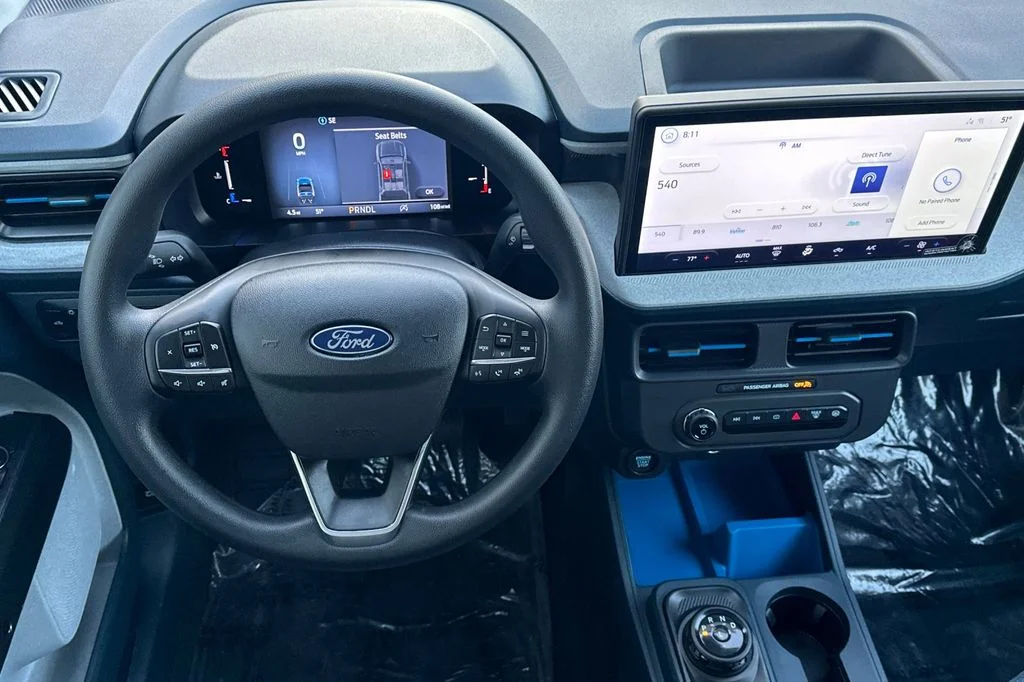 New 2025 Oxford White Ford XLT image 14