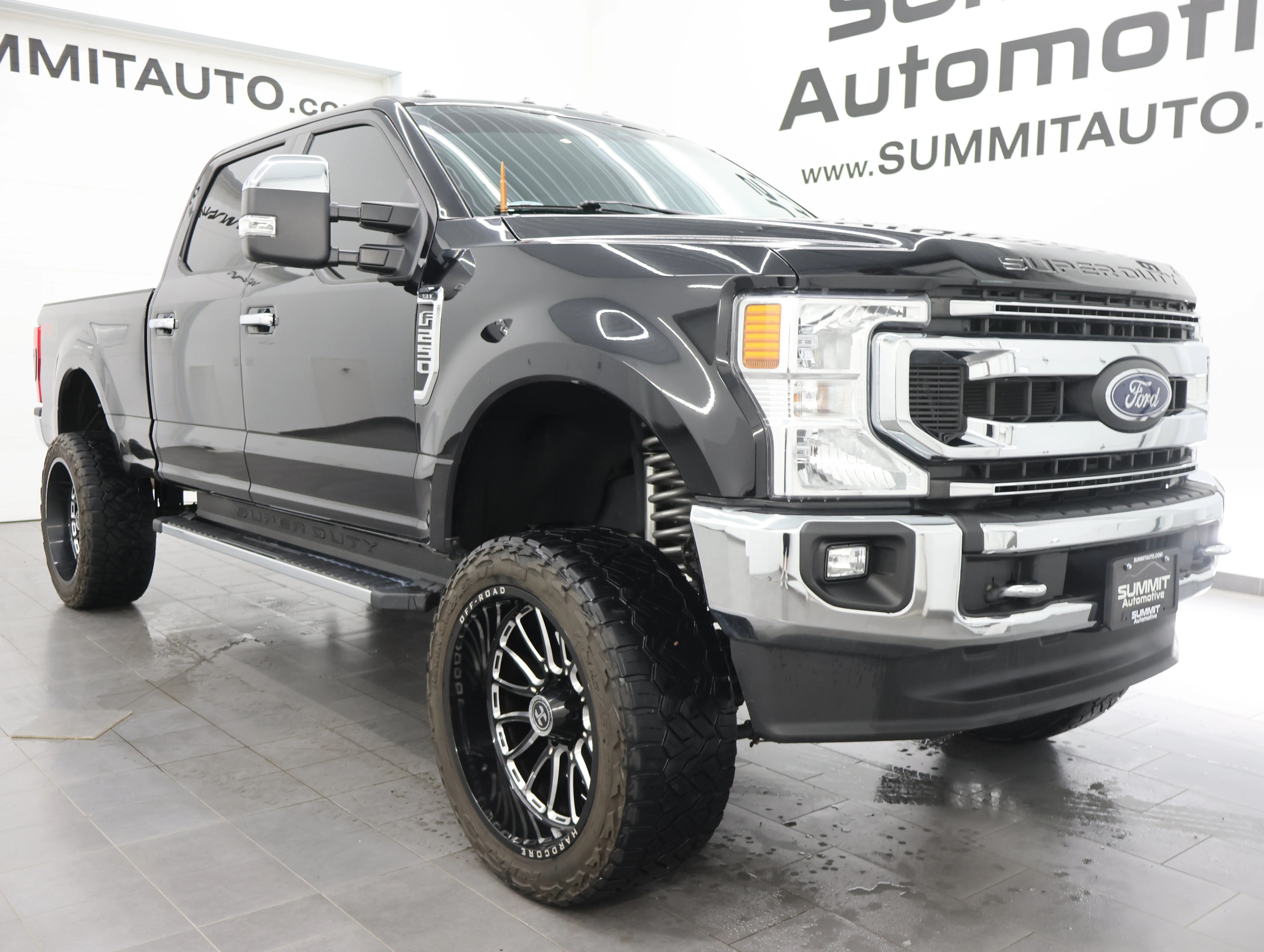 Used 2021 Agate Black Metallic Ford XLT image 2