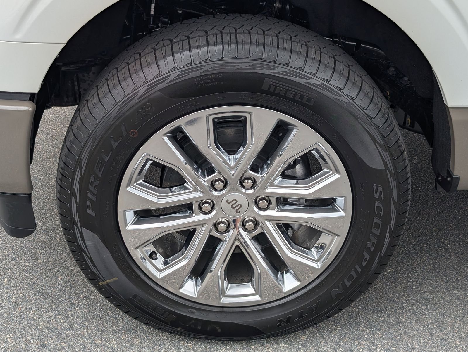 New 2026 Star White Metallic Tri-Coat Ford King Ranch image 13