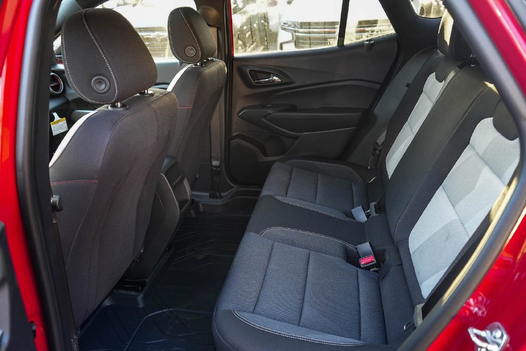 2026 Chevrolet Trax RS - Photo 18