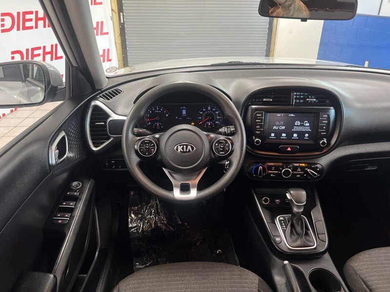 Used 2020 Silver Kia S image 29