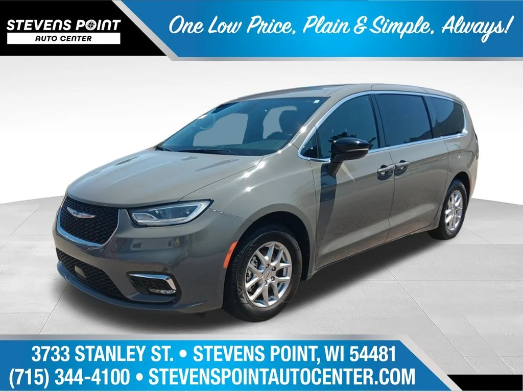 Used 2025 Ceramic Gray Clearcoat Chrysler Select image 1