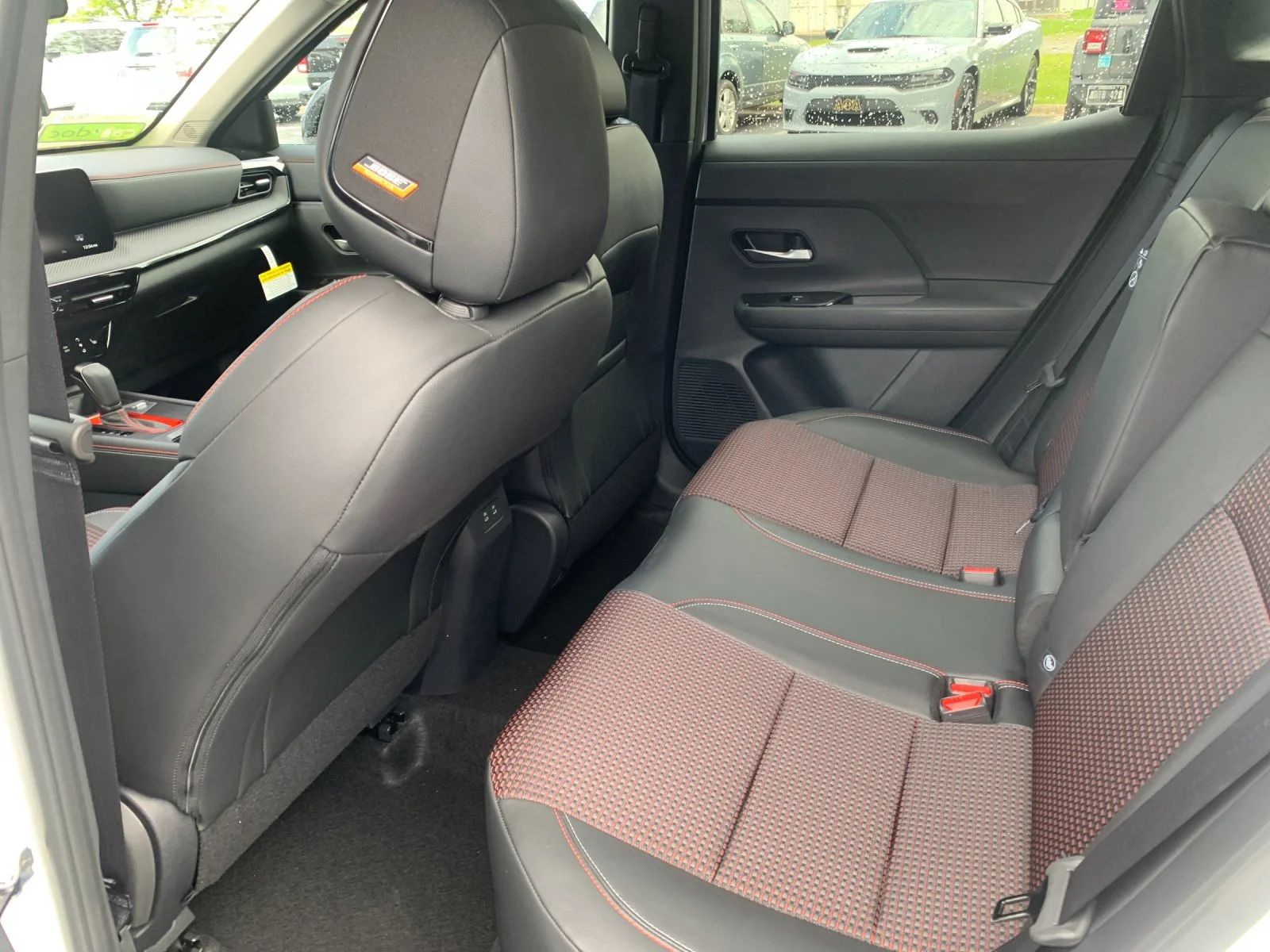 New 2026 Aspen White TriCoat / Super Black Two-tone Nissan SR image 13