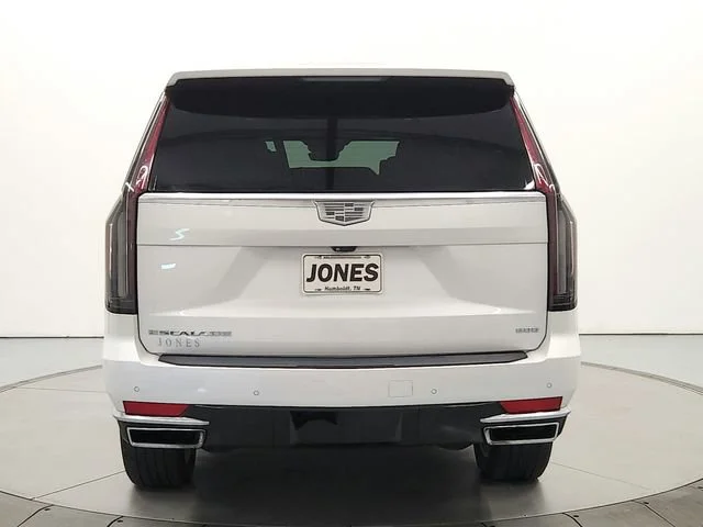 Used 2021 CRYSTAL WHITE TRICOAT Cadillac Premium Luxury image 6